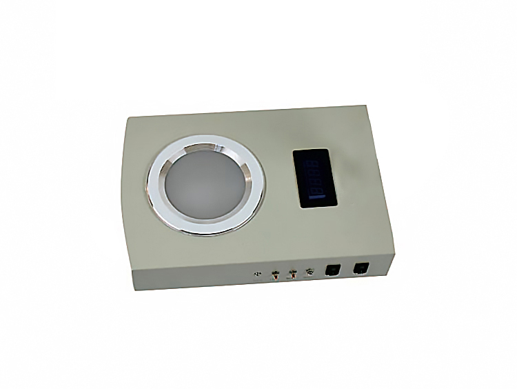 一、產(chǎn)品特點感應壓力計數(shù)系統(tǒng)，快速精確，使用簡便3位數(shù)字LED顯示，可計數(shù)0-999，，避免漏數(shù)和重復計數(shù)可選明暗背景，無眩目背光，便于觀察培養(yǎng)皿，操作不易疲勞可放置直徑50-90mm培養(yǎng)皿放大鏡放大倍數(shù)可變，可用于計數(shù)小菌落可彎曲的支臂連接放大鏡，可清楚地觀察培養(yǎng)皿